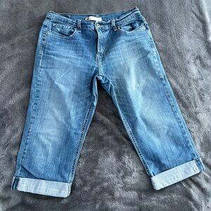 Levi’s Blue Denim crop Jeans
